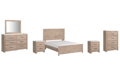Senniberg Queen Panel Bed, Dresser, Mirror, Chest and 2 Nightstands