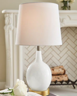 Arlomore Table Lamp (Set of 2)