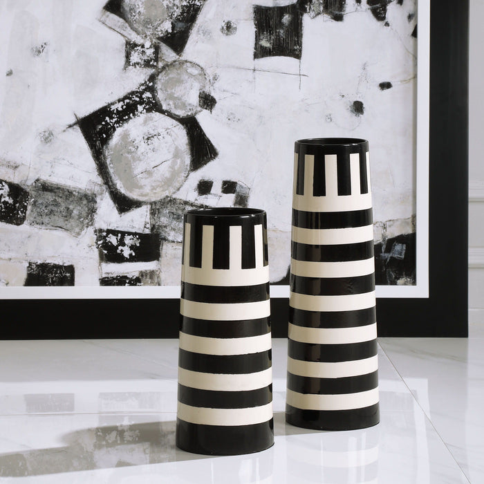 Amhara Vases (Set of 2) Black & White