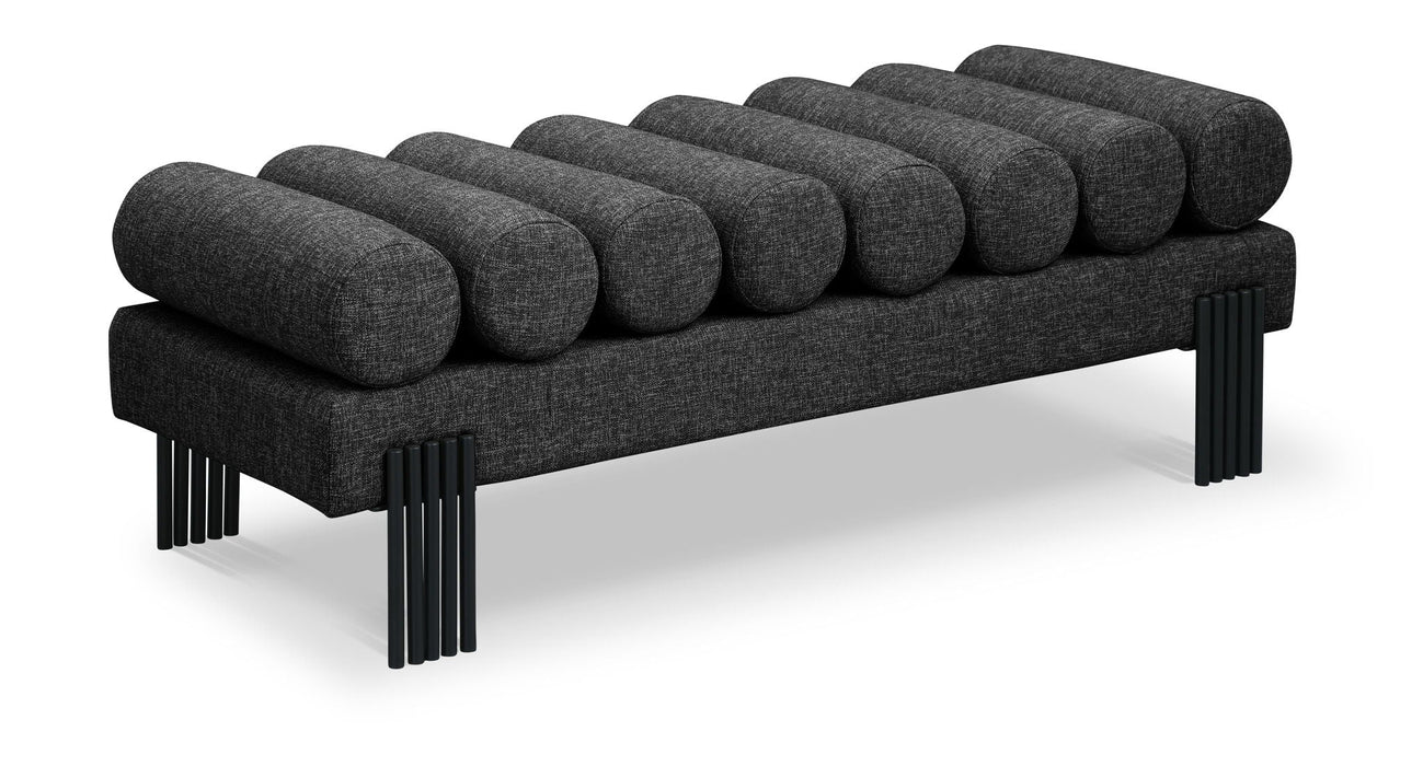 Akeela - Bench