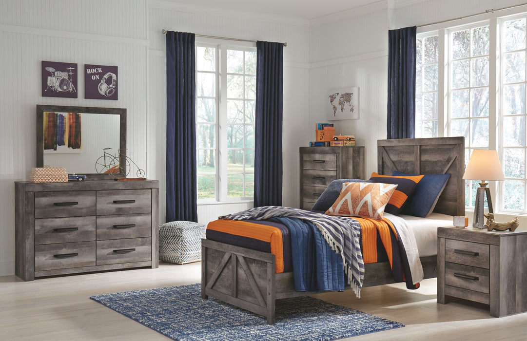 Wynnlow Gray Crossbuck Panel Bed