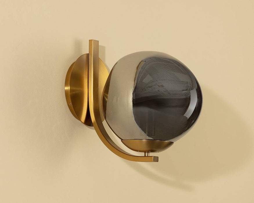 Dionis Sconce