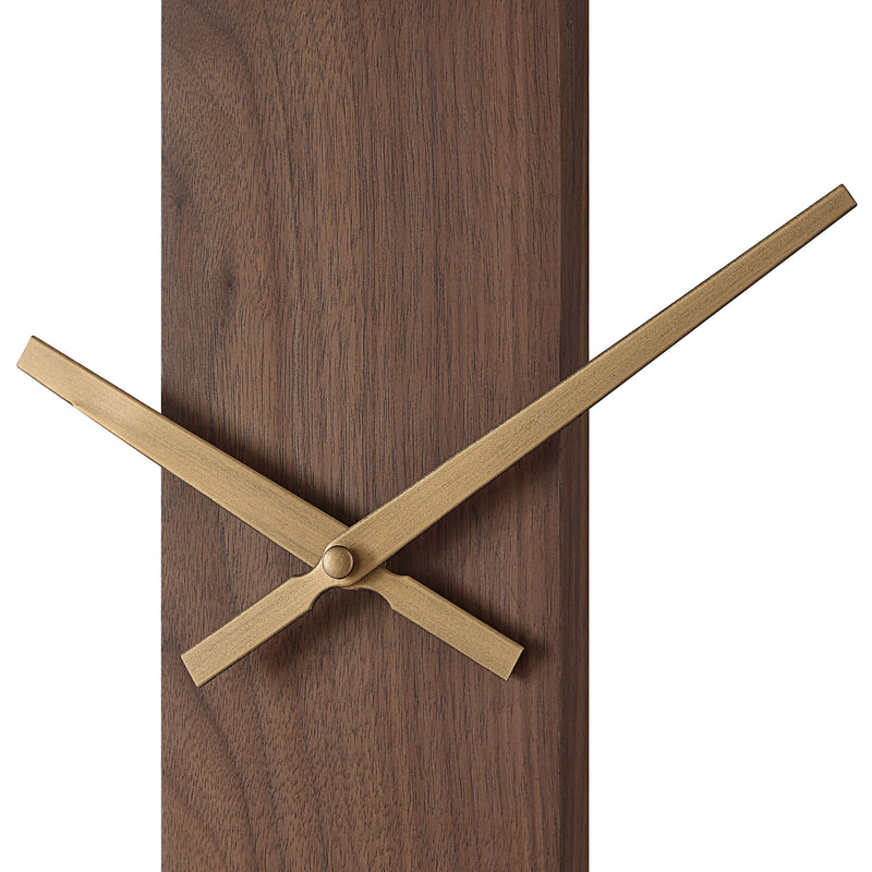 Avigail Clock