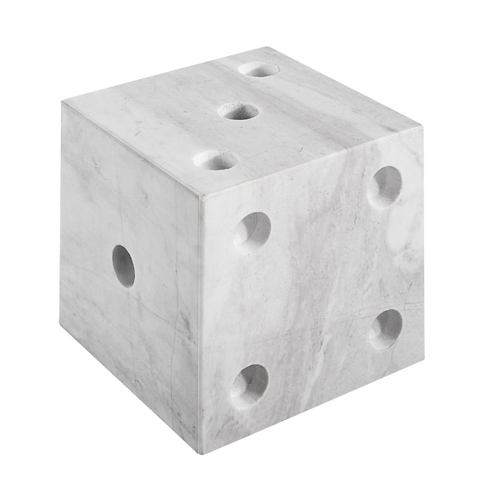 Dylon Statue