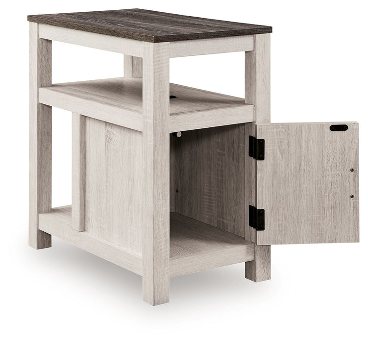 Fendenmore - Chair Side End Table