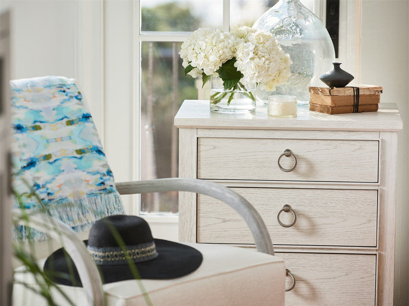 Escape Nightstand Pearl Silver