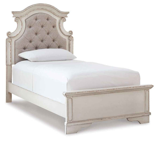 Realyn - Panel Bed