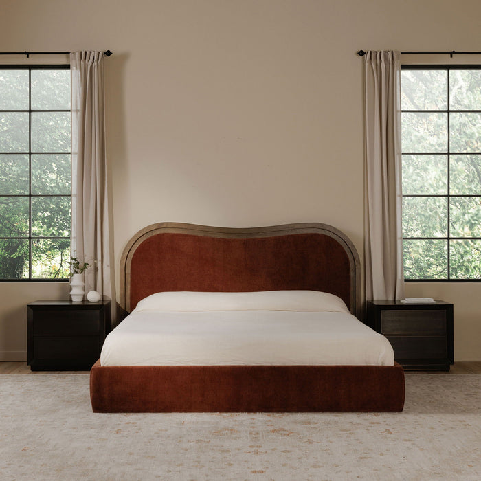 Camilla - King Bed - Chestnut