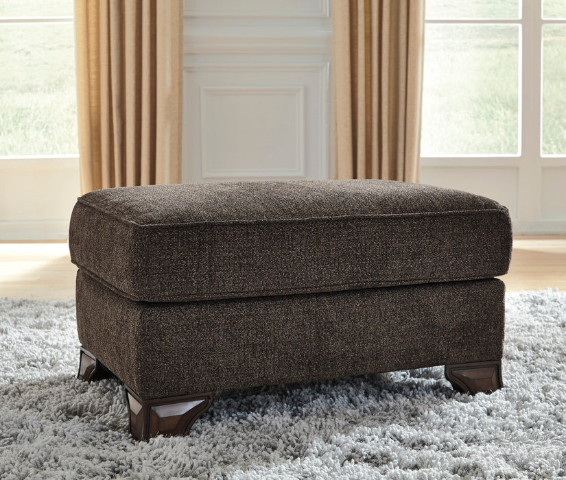 Miltonwood Ottoman - Furniture Depot (7738494714104)