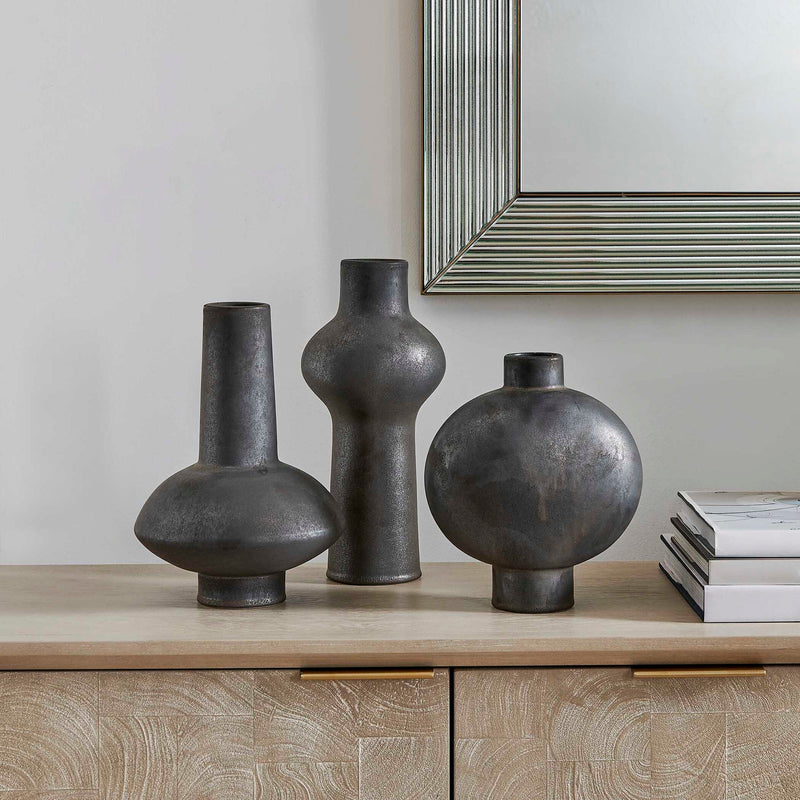 Charcoal Bloom - Indoor-Outdoor Vases (Set of 3) - Black / Gray