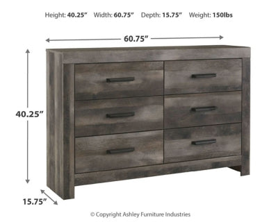 Wynnlow King Panel Bed with Mirrored Dresser and Nightstand