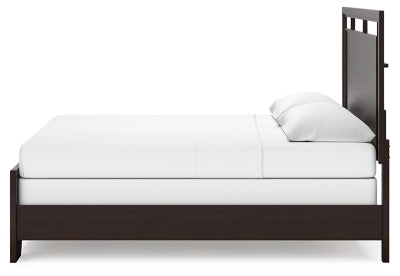 Covetown King Panel Bed