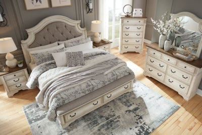 Realyn King Upholstered Bed