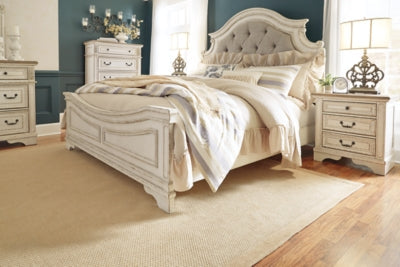 Realyn California King Upholstered Panel Bed