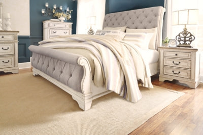 Realyn King Sleigh Bed