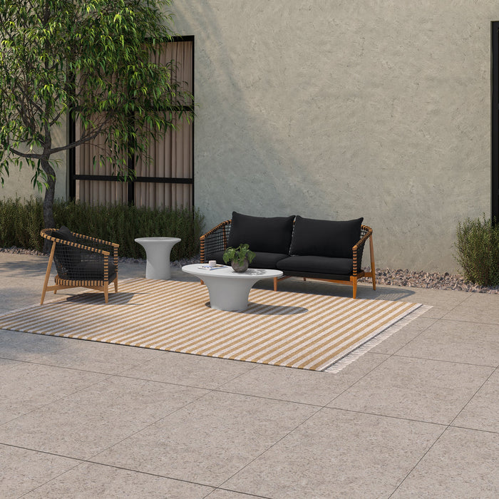 Kuna Outdoor Lounge Chair