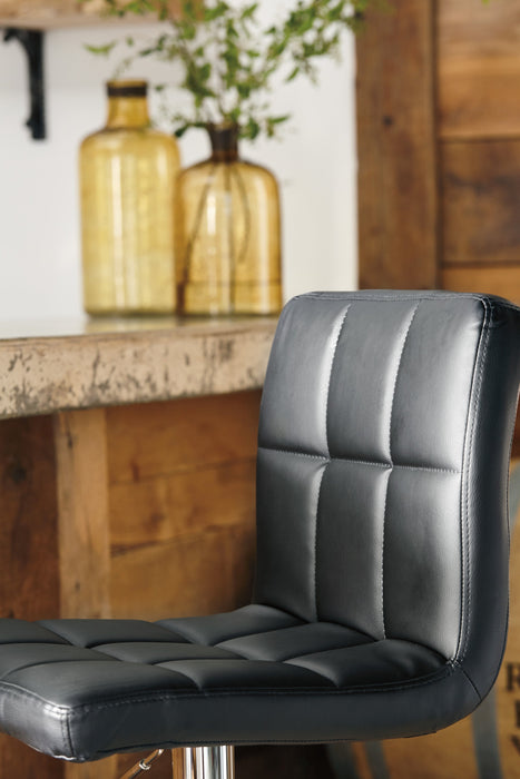Bellatier Tall UPH Swivel Barstool(2/CN) - Furniture Depot (6152116994221)
