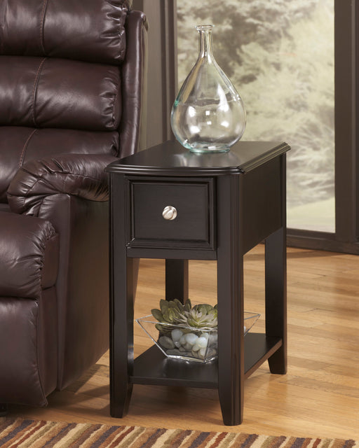 Breegin Chair Side End Table - Furniture Depot (6060572704941)