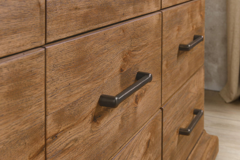 Big Sky - 9-Drawer Dresser - Light Brown
