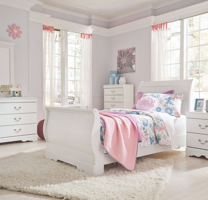 Anarasia - Sleigh Headboard