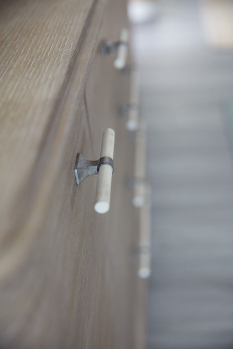 Affinity - Dresser