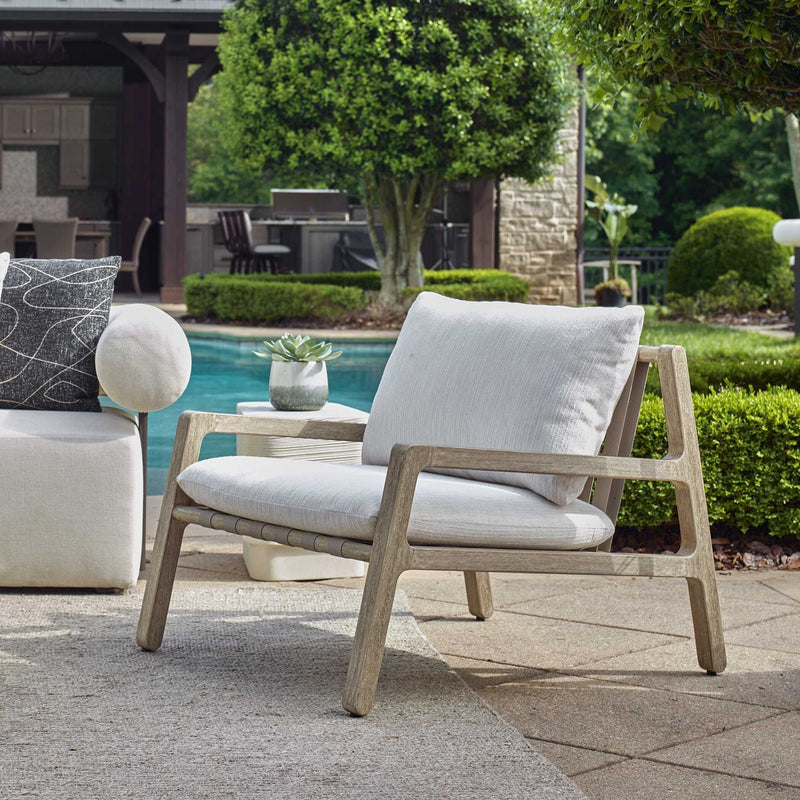 Strapped - Outdoor Lounge Chair - Light Brown / Light Gray