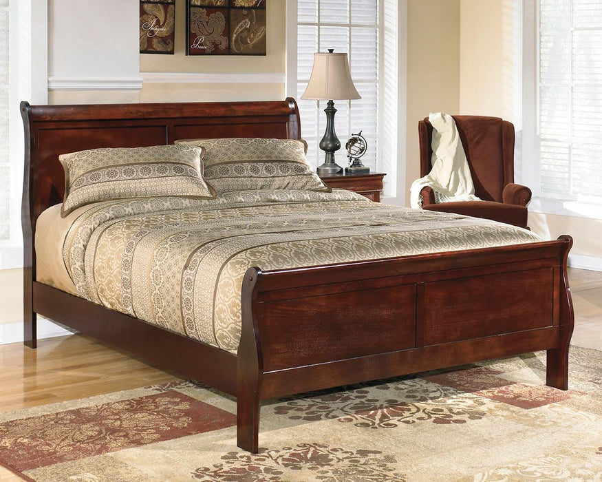 Alisdair Dark Brown Sleigh Bed - Full