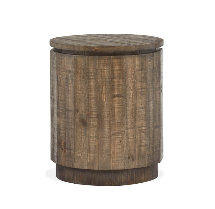 Baisden - Round Accent End Table - Tobacco