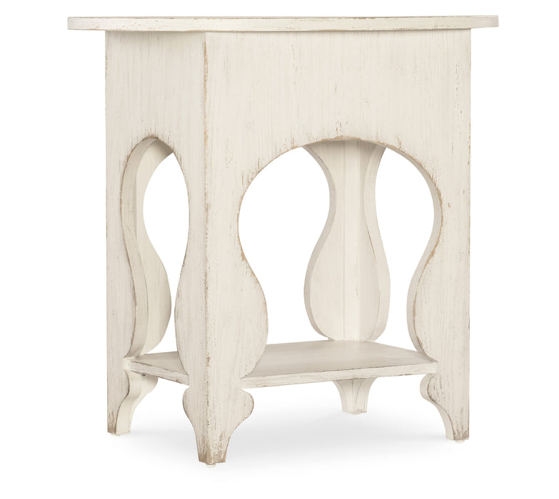 Americana One-Drawer Oval Nightstand