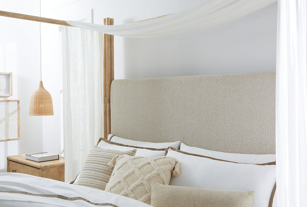 Retreat Pole Rattan King Upholstered Poster Bed withCanopy