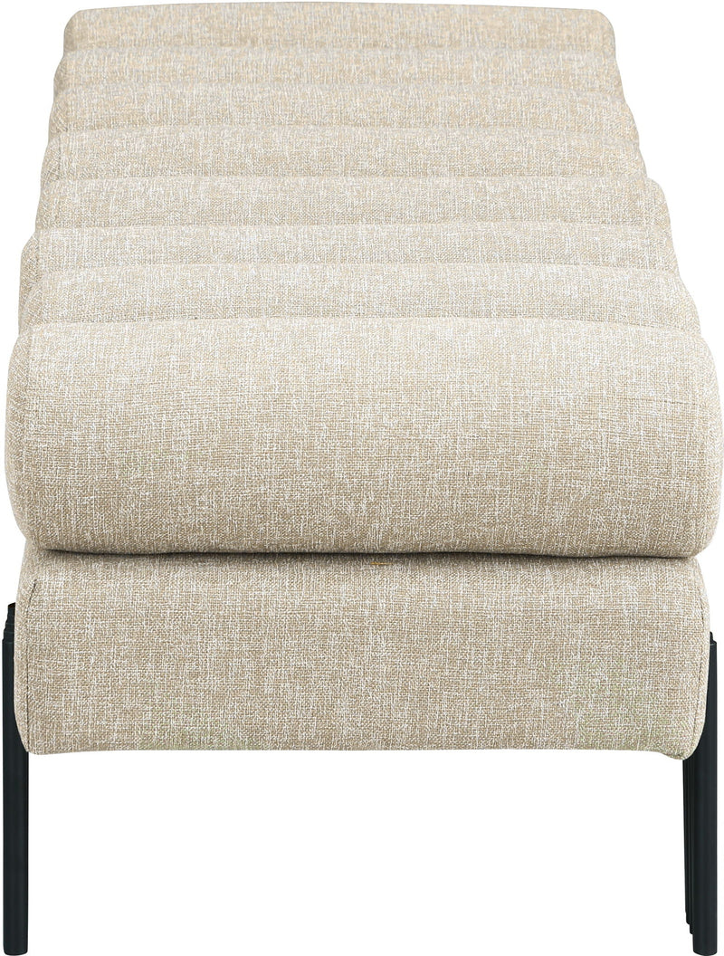 Akeela - Bench