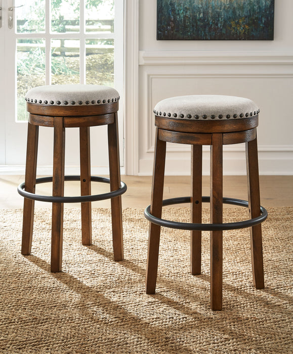 Valebeck Tall upholstered Swivel Barstool 1/CN