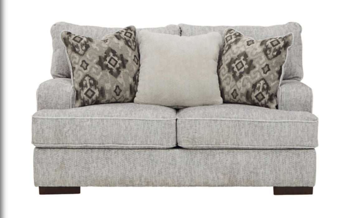 Mercado Loveseat - Furniture Depot