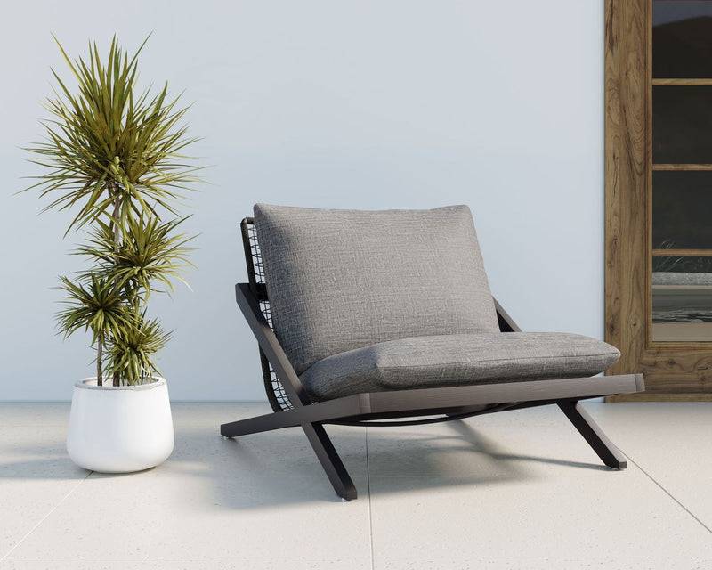 Bari Lounge Chair