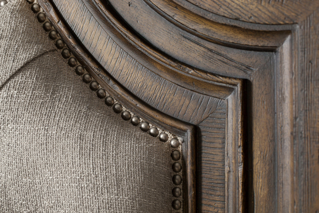 Fair Oaks King Upholstered Bed