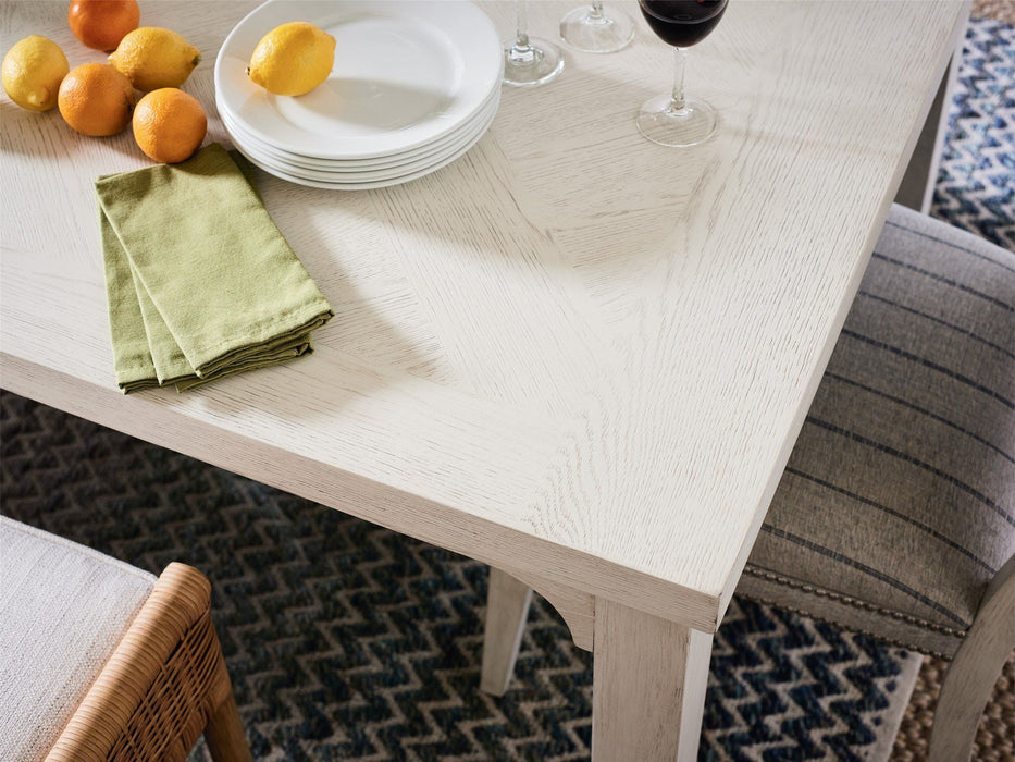 Escape Homecoming Dining Table Pearl Silver