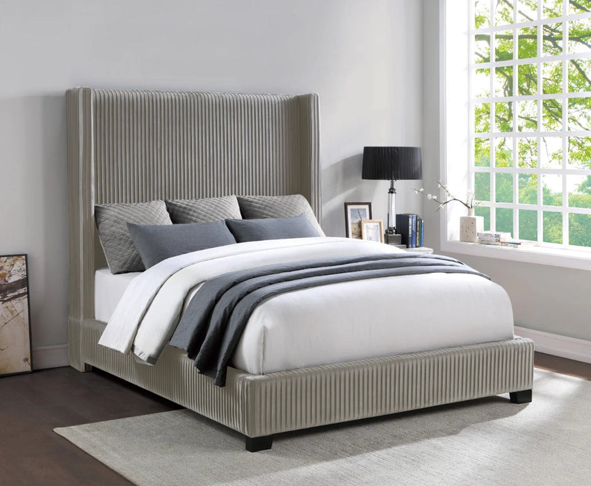 Glanbury Platform Bed in Taupe