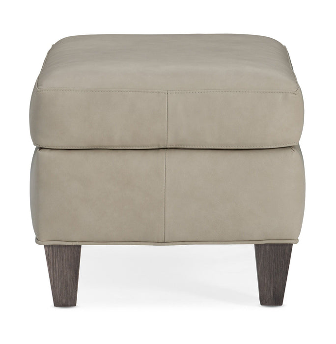 Raina Ottoman